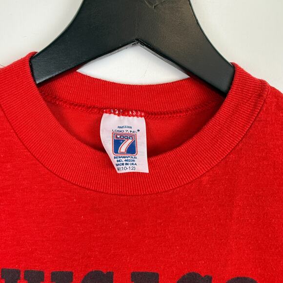 Vintage 90s Logo 7 Chicago Bulls TShirt Red Single Stitch - Big Kids M 10-12 - Picture 3 of 8